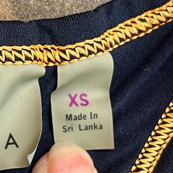 Athleta Chi Racerback Multi-color Lava Print Tank Top XS - Picture 3 of 9